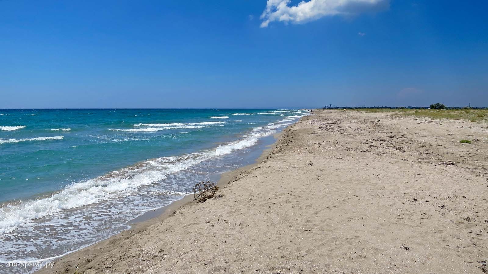 Песчаные пляжи Западного Крыма
