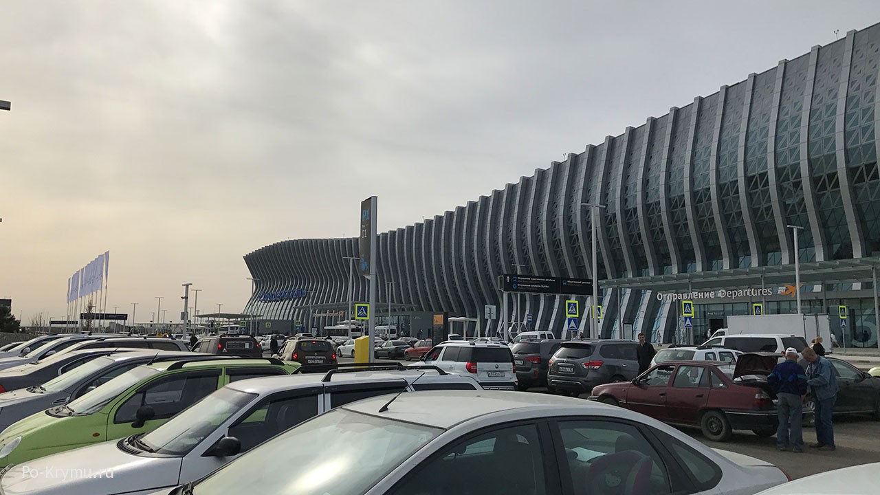Фото фасада крымского аэропорта 
