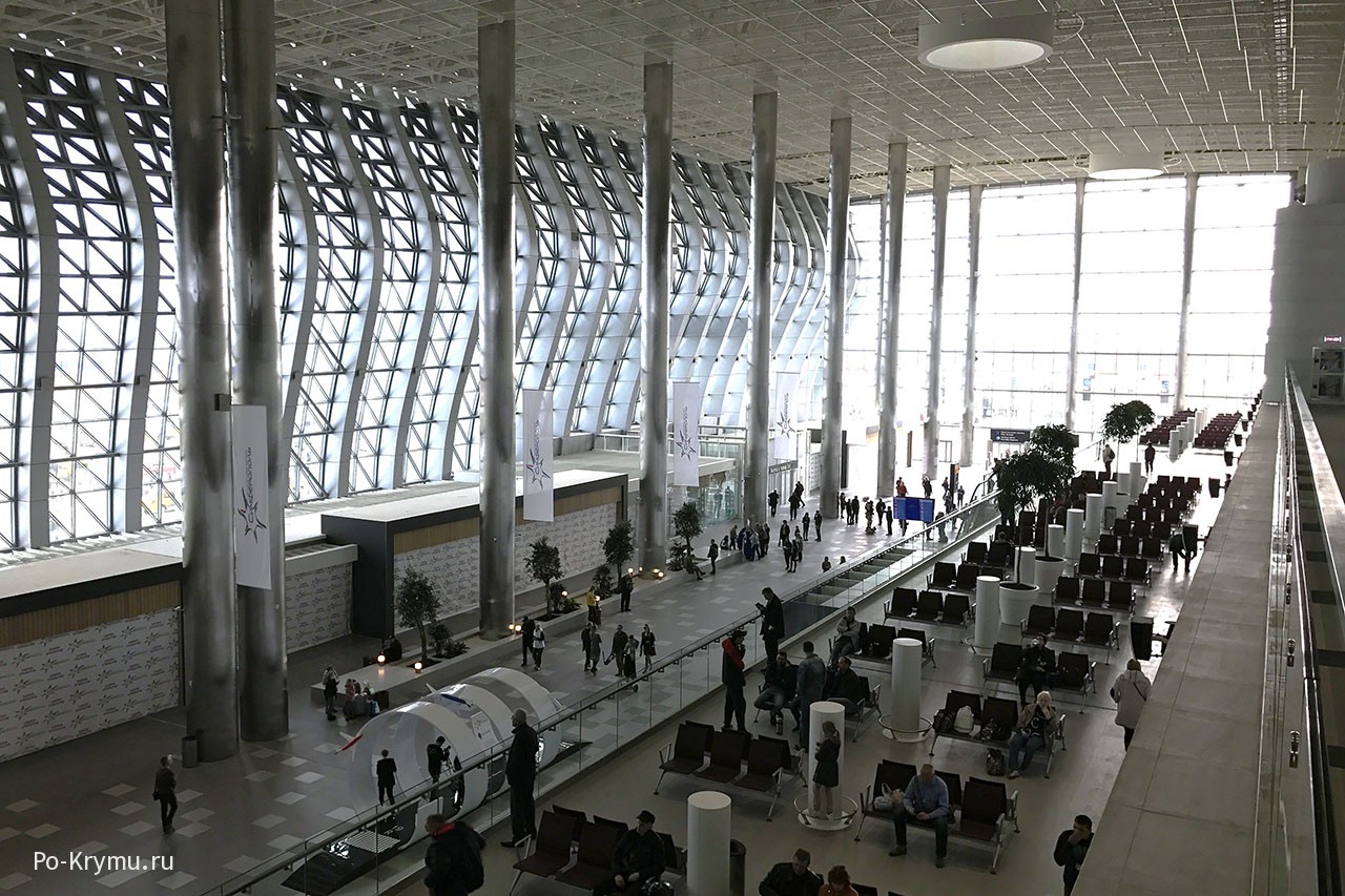 Внутренне пространство аэропорта комфортно для пассажиров 