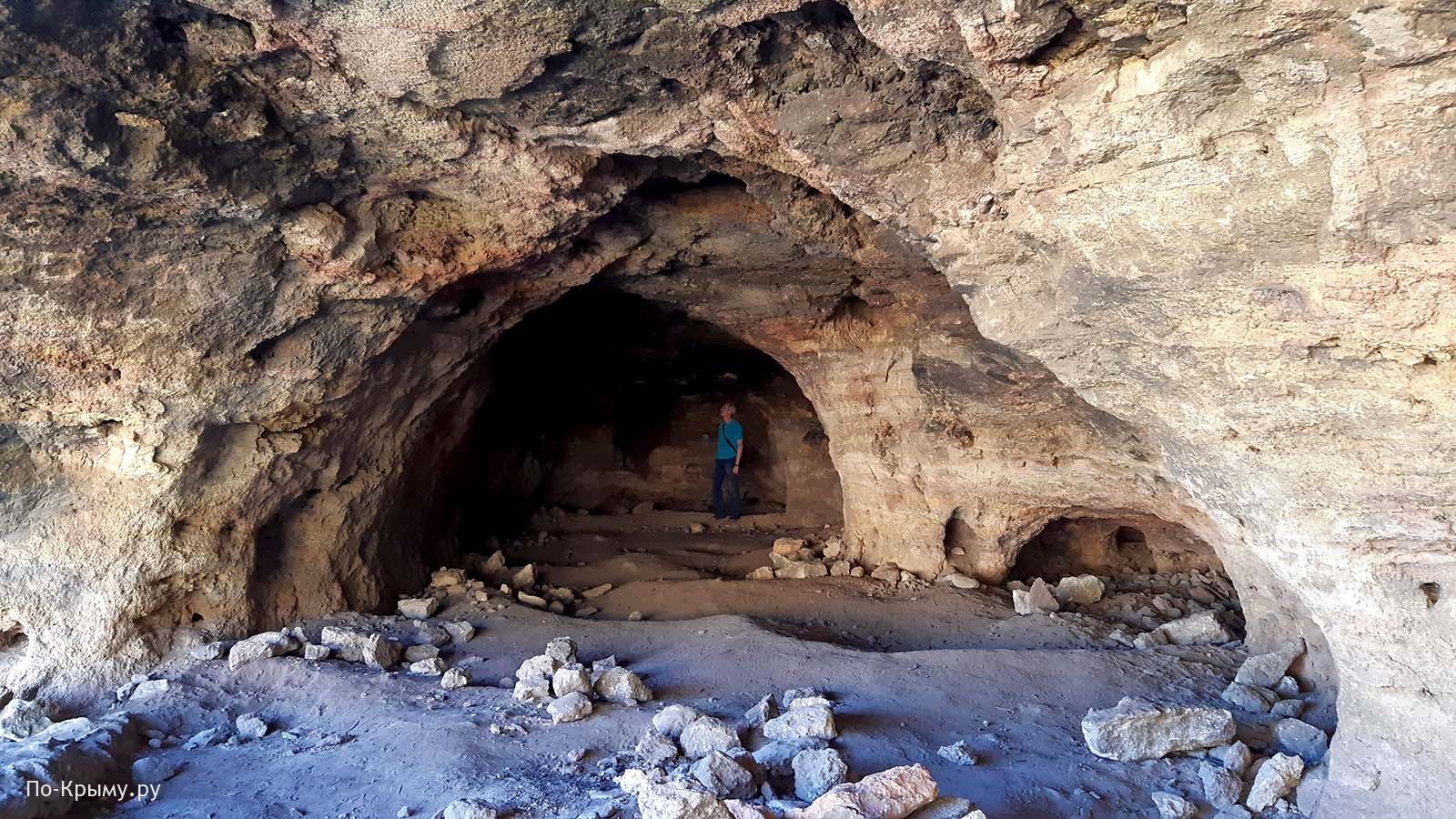 Внутри пещеры Северный Кивсяк