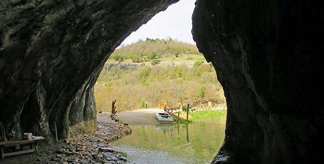 Водопад Мердвен-Тобе, грот Коба-Чаир и река Уппа